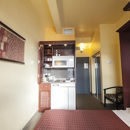 Anne Ma Soeur Anne Hotel Studio مونتريال المظهر الخارجي الصورة