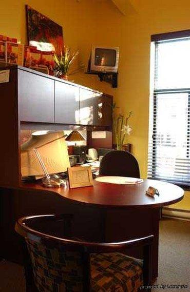Anne Ma Soeur Anne Hotel Studio مونتريال الغرفة الصورة