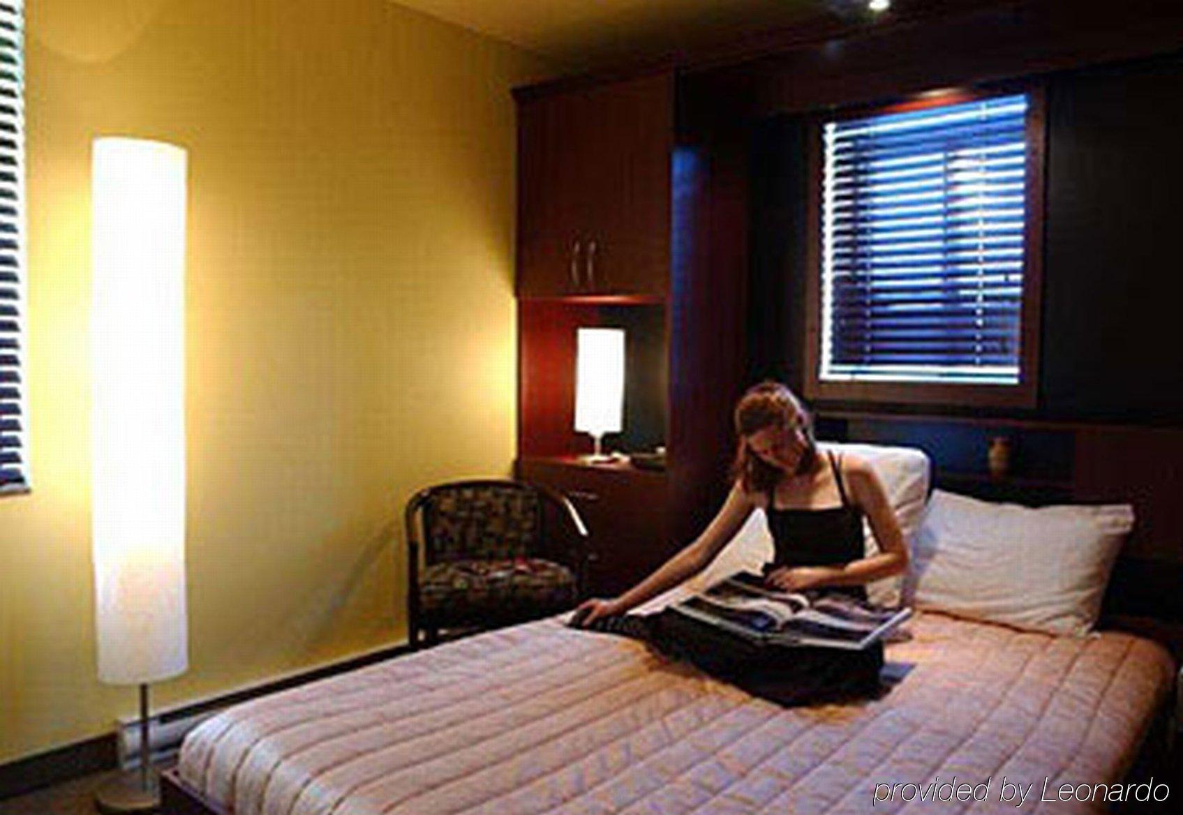 Anne Ma Soeur Anne Hotel Studio مونتريال المظهر الخارجي الصورة
