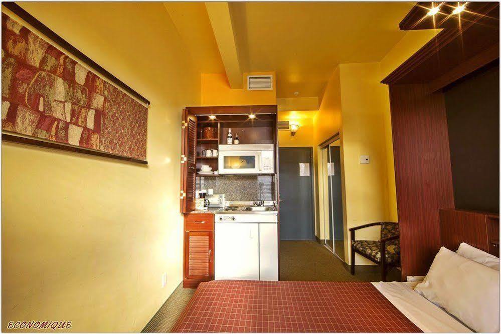 Anne Ma Soeur Anne Hotel Studio مونتريال المظهر الخارجي الصورة